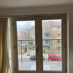 Apartment New Build 2 Bedroom With 2 Bath,, London